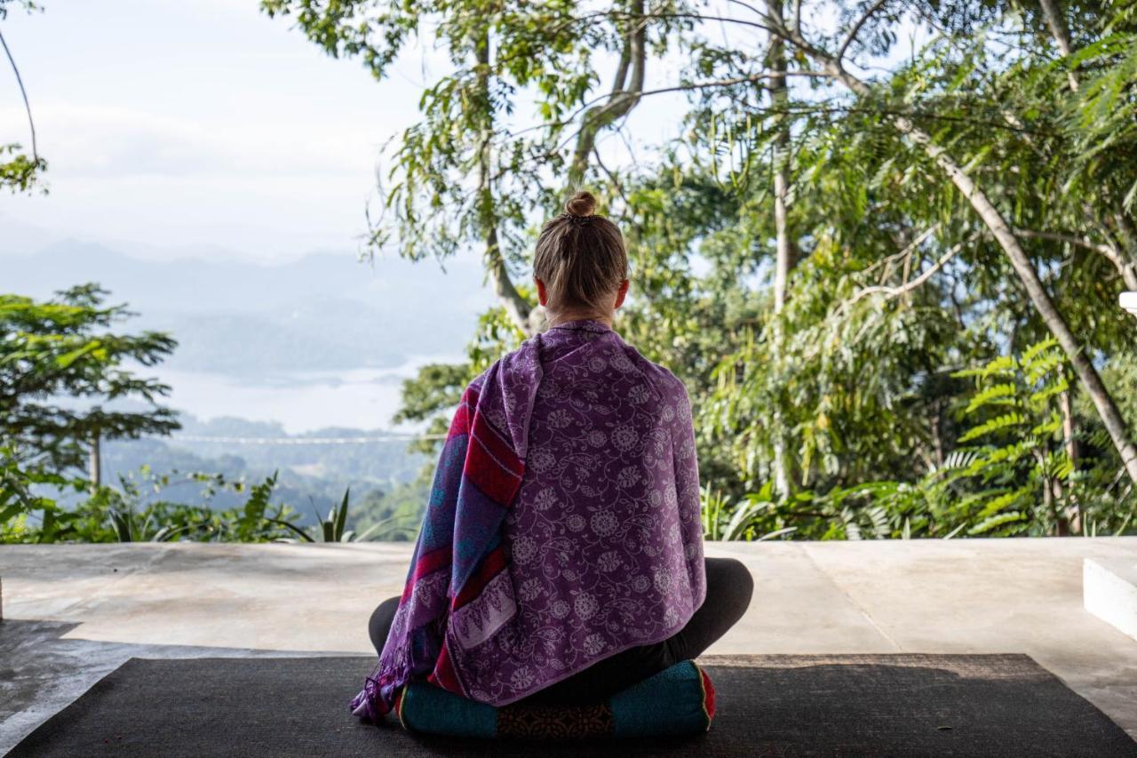 Welikande Yoga Retreats Hotel ดิกานา ภายนอก รูปภาพ